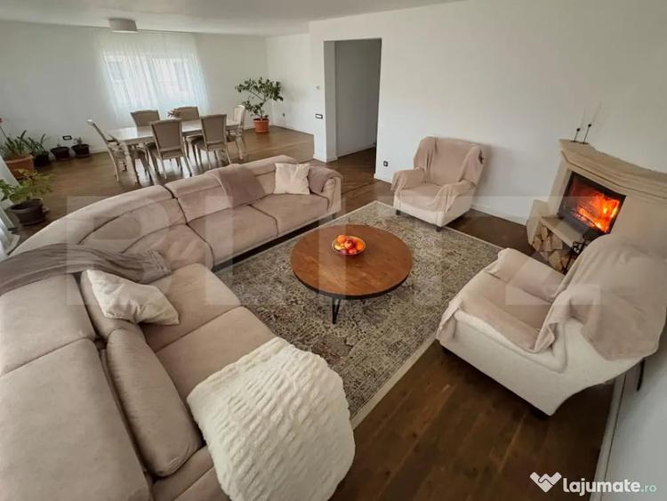 Apartament cu 4 camere semidecomandat în Florești