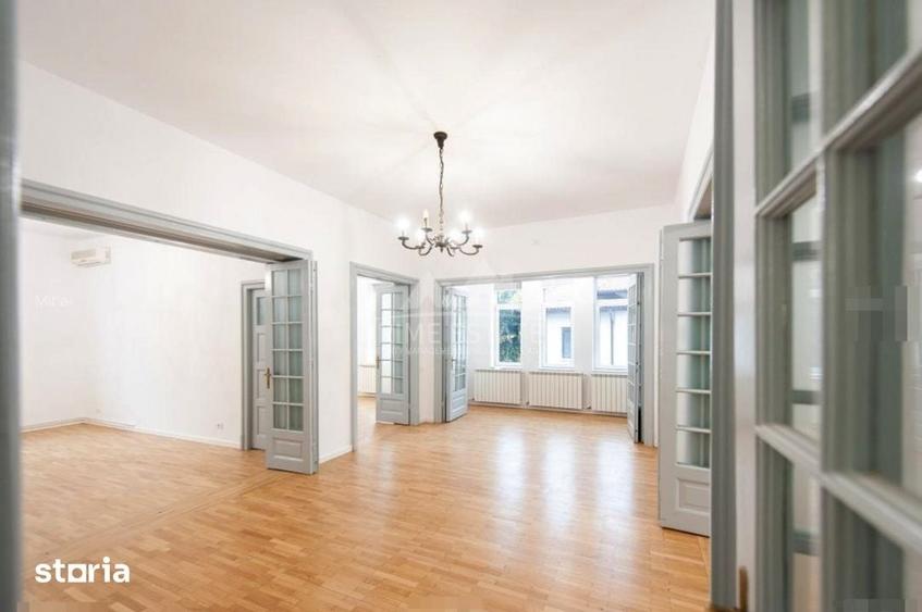 Apartament cu 4 camere în Aviatorilor
