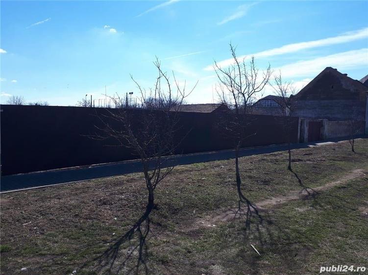 Teren de 2900 mp, în Secusigiu