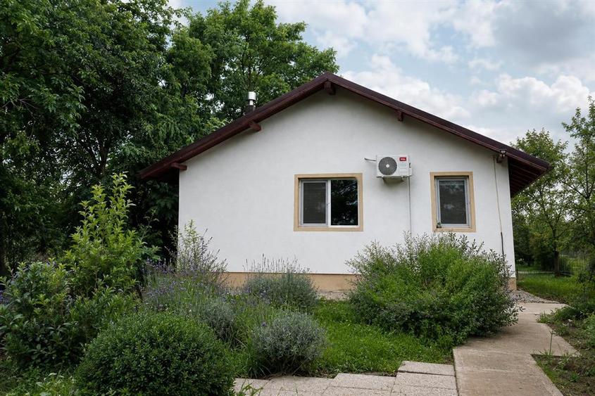 Casă individuală cu 4 camere cu Teren 1468 Mp în Bărăitaru