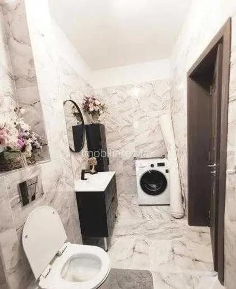 Apartament cu 3 camere în Regie