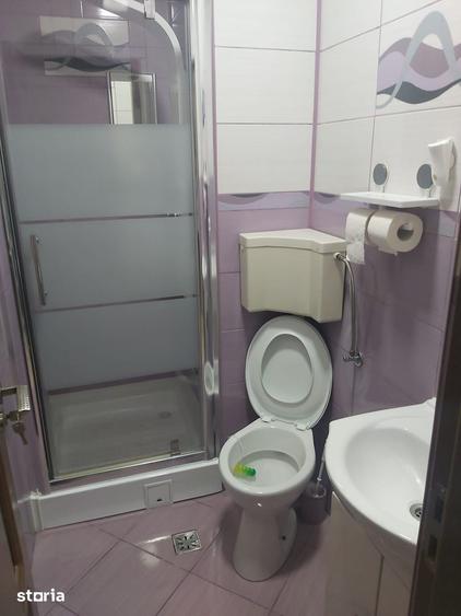 Garsonieră decomandată în Titan