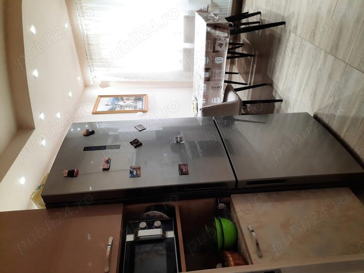Apartament cu 4 camere decomandat în Micălaca