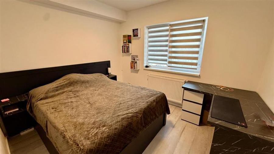 Apartament cu 3 camere decomandat, mobilat în Mircea cel Bătrân
