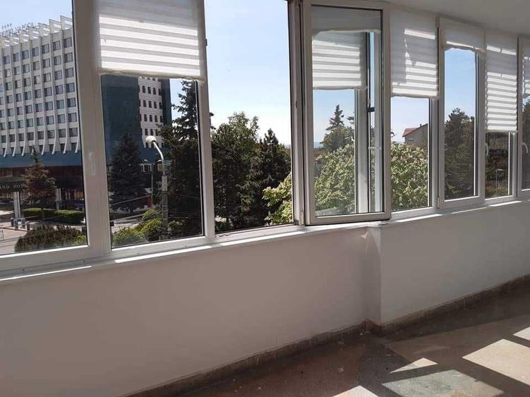 Casă cu 4 camere cu Teren 50 Mp în Grigorescu