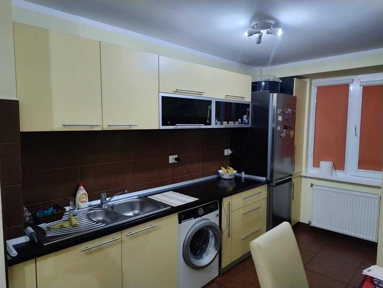 Apartament cu 3 camere decomandat în Dragoș Vodă