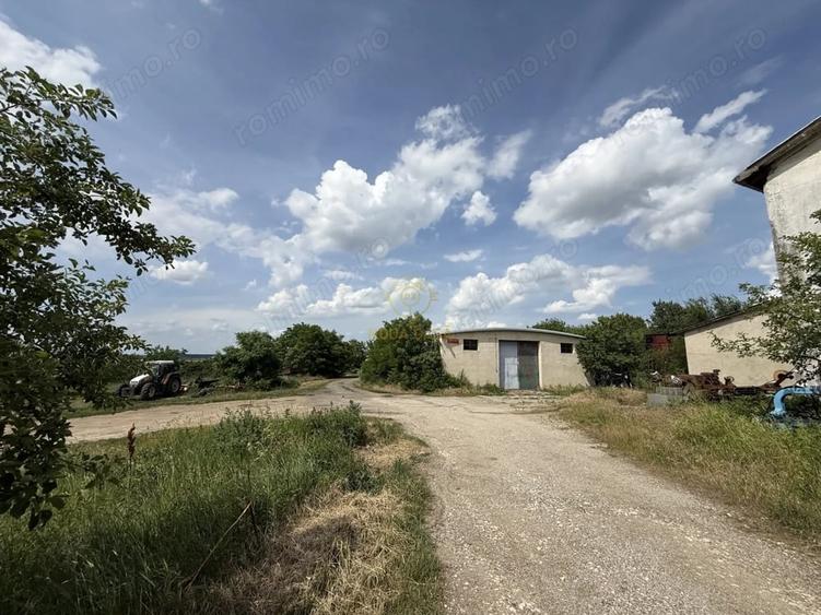 Spațiu comercial, de 500 mp, în Beltiug