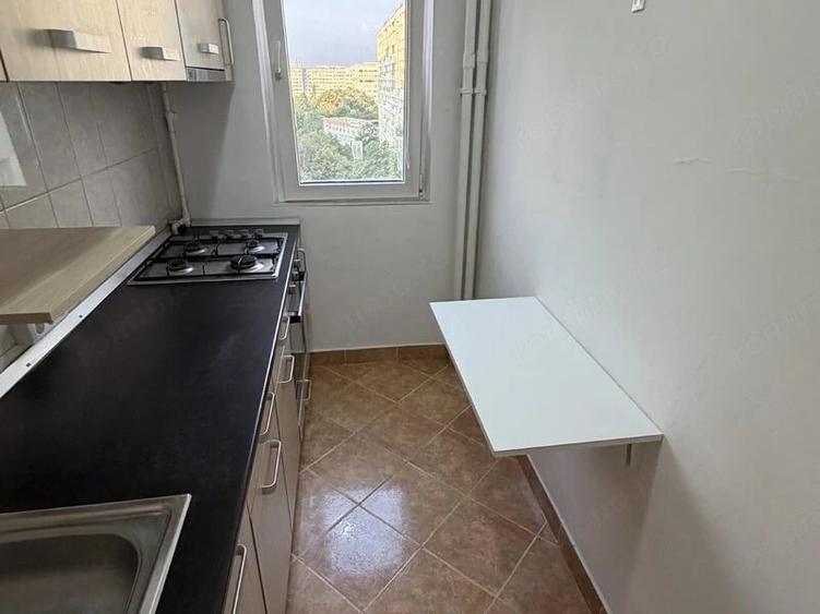 garsoniera dristor-metrou la scara blocului-modern - 10