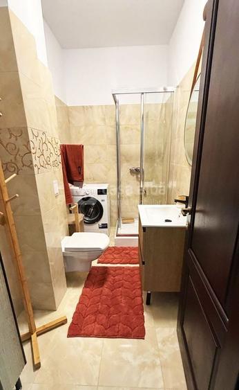 Apartament cu 2 camere semidecomandat, mobilat în Central
