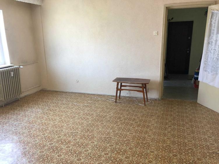 Apartament cu 2 camere semidecomandat în Găvana