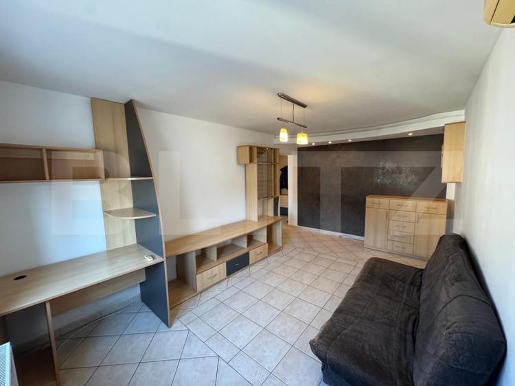 Apartament cu 2 camere decomandat, mobilat în Palat