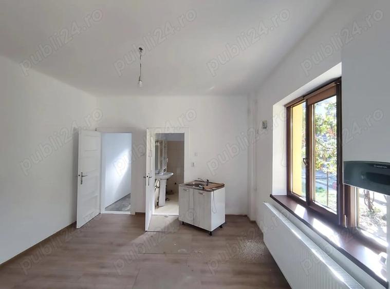 Casă cu 2 camere cu Teren 400 Mp în Bartolomeu