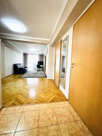 Apartament cu 4 camere în Aradului