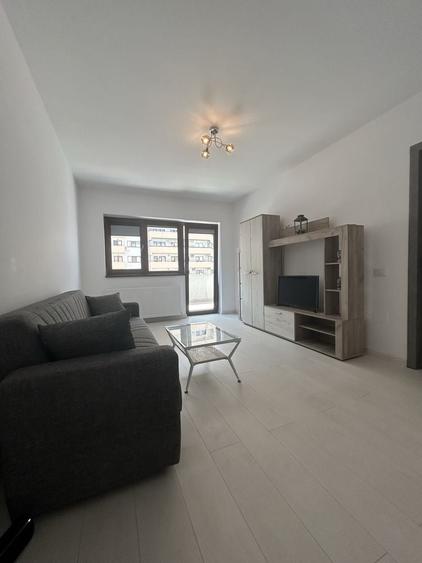 Se inchirieaza apt. 2 camere, ultracentral , bloc nou , piata simian - 4