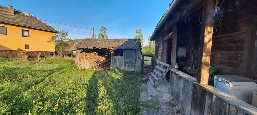 Casă cu 2 camere în Strâmtura