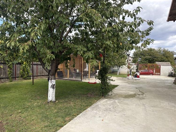 Casă cu 4 camere în Ciocănești