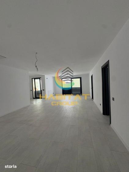 Casă cu 4 camere în Tineretului