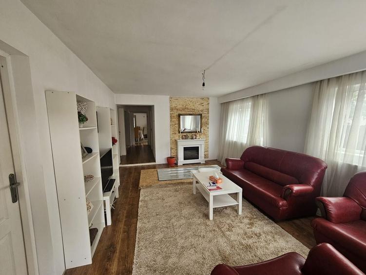 Casă individuală cu 4 camere cu Teren 1100 Mp în Bogați