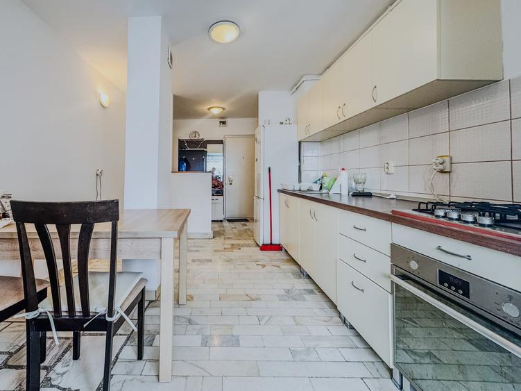 Apartament cu 2 camere decomandat, mobilat în Mărăști