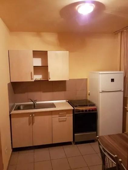 Garsonieră decomandată în Grădiște