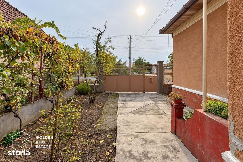 Casă cu 3 camere cu Teren 1349 Mp în Central