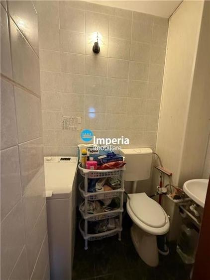 Apartament cu 3 camere decomandat, mobilat în Zimbru