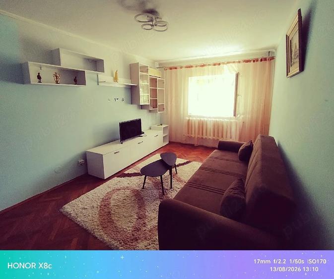 Apartament cu 3 camere decomandat în Arcu