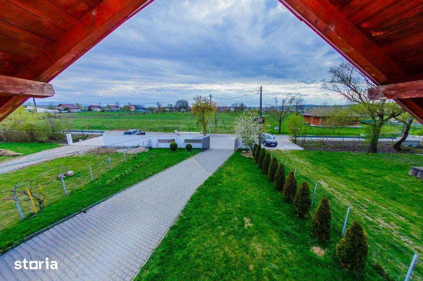 Casă cu 4 camere cu Teren 2900 Mp în Ardusat