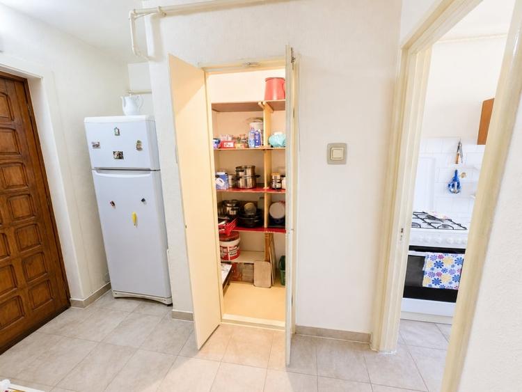 Apartament cu 2 camere semidecomandat în Ștefănești