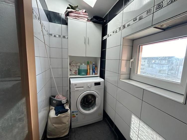 Apartament cu 2 camere semidecomandat în Dumbrăvița