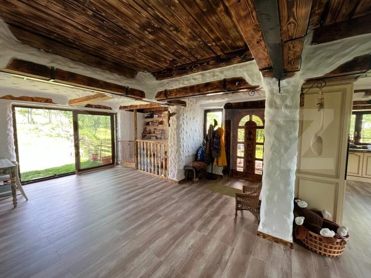 Casă individuală cu 4 camere cu Teren 2000 Mp în Rediu