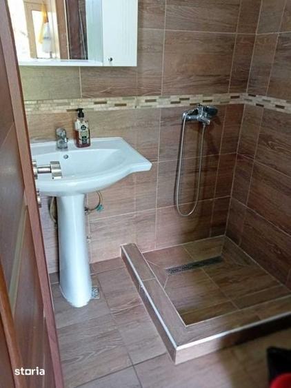 Casă cu 2 camere cu Teren 50 Mp în Tomești