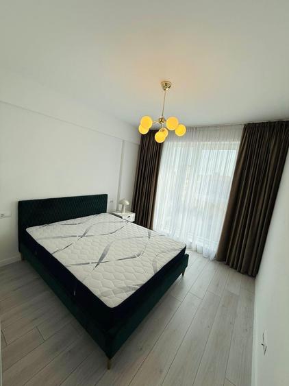 Apartament cu 2 camere decomandat în Calea București