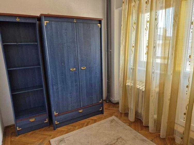 Apartament cu 4 camere decomandat în Ultracentral