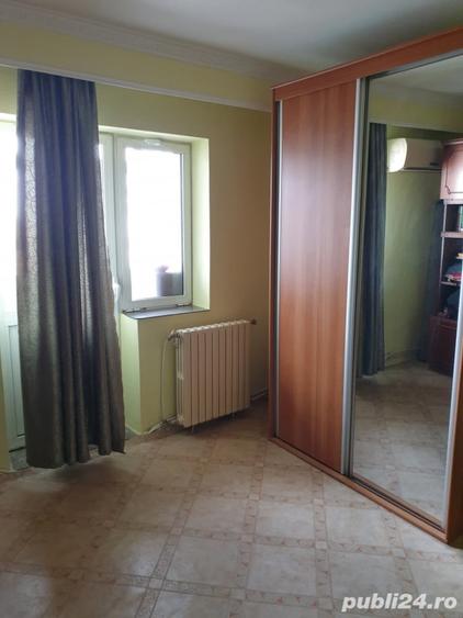 Apartament cu 3 camere decomandat în Steaua