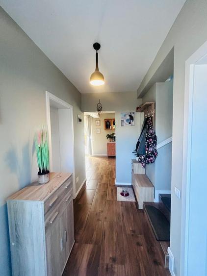 Duplex cu 5 camere cu Canalizare în Florești
