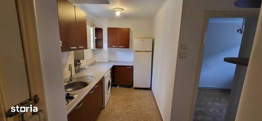 Apartament cu 3 camere semidecomandat în Ultracentral