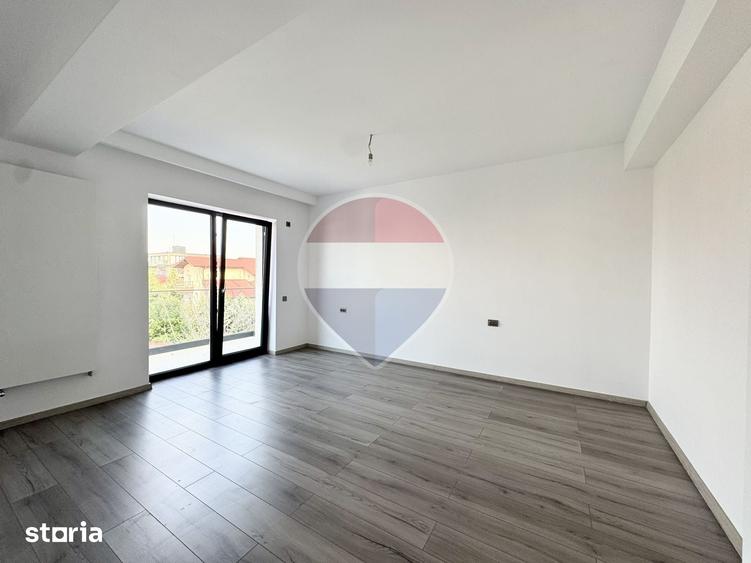 Casă cu 6 camere cu Teren 422 Mp în Central