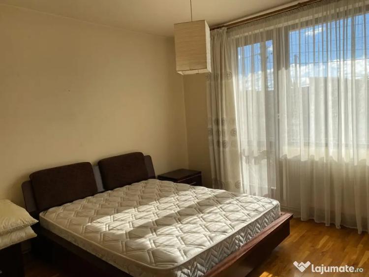 Casă cu 4 camere cu Teren 120 Mp în Central
