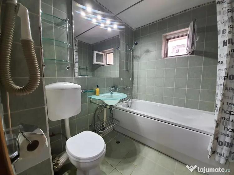 Apartament cu 3 camere decomandat în Unirii