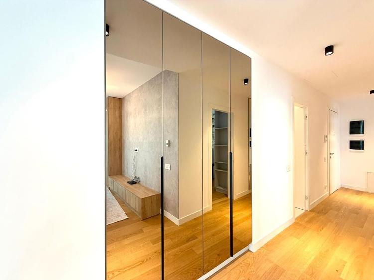 Apartament cu 3 camere, mobilat în Iancu Nicolae