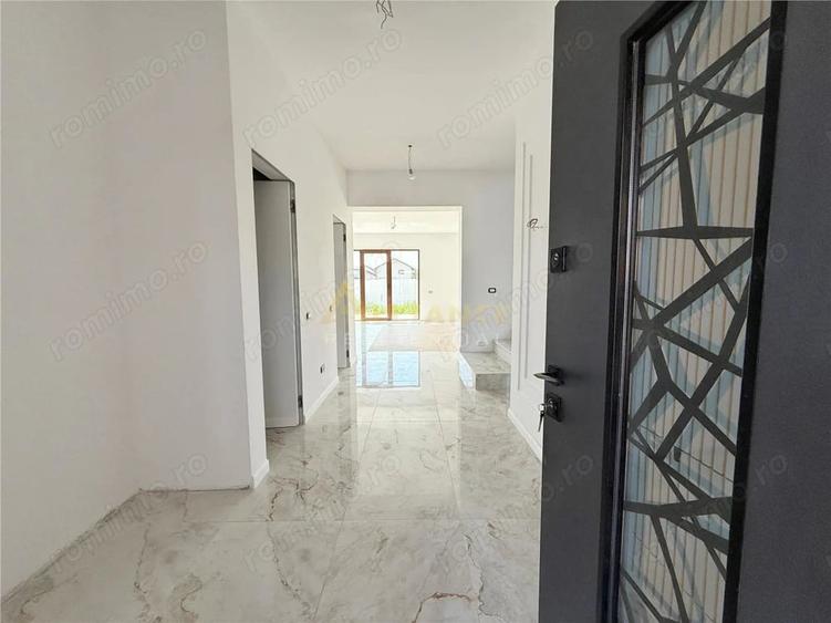 Casă cu 5 camere cu Teren 300 Mp în Berceni