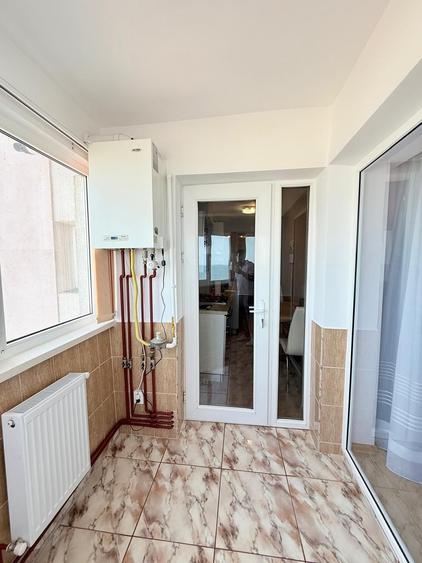 Apartament cu 3 camere decomandat în Faleza Nord