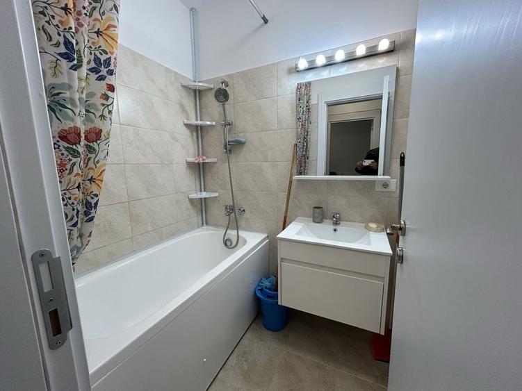 Apartament cu 2 camere decomandat în Theodor Pallady