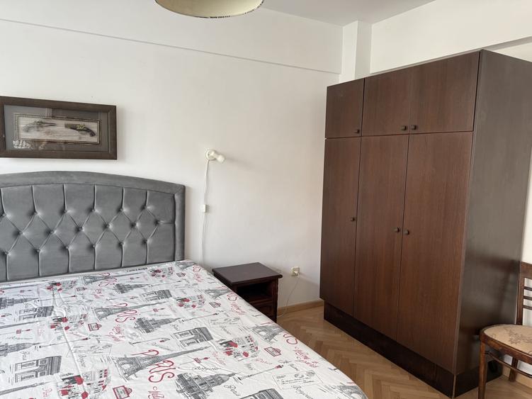 Apartament cu 2 camere semidecomandat, mobilat în Ultracentral