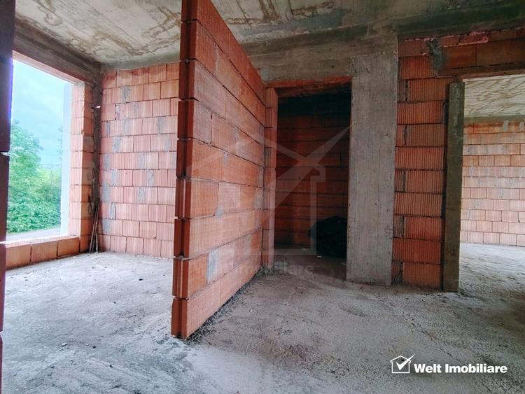 Casă individuală cu 6 camere cu Teren 350 Mp în Europa