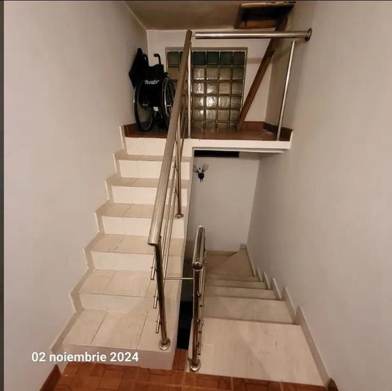 Casă cu 4 camere în Central