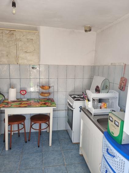 Casă individuală cu 3 camere cu Canalizare în Rahova
