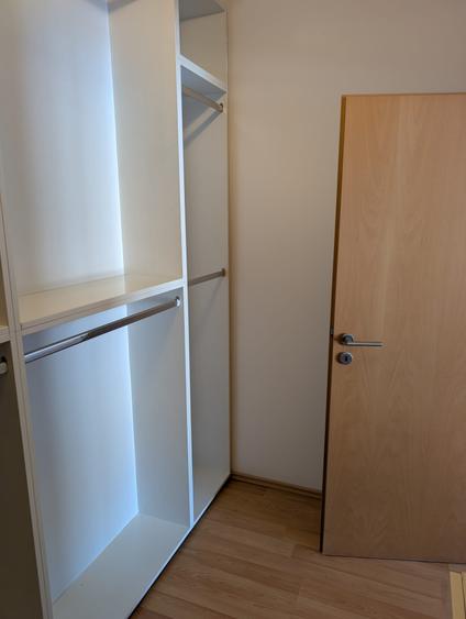 Apartament cu 3 camere decomandat în Bartolomeu