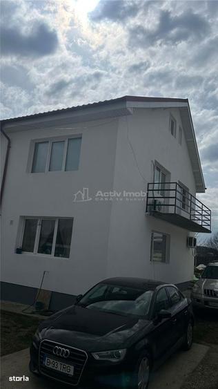 Casă cu 4 camere cu Teren 500 Mp în Central